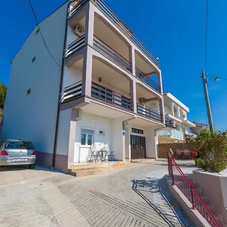 Apartment Stupar *