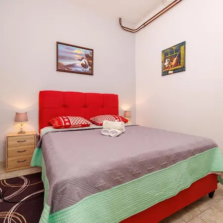 Stupar * 茨里克韦尼察